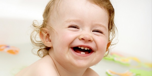Прорезывание зубов у детей до года