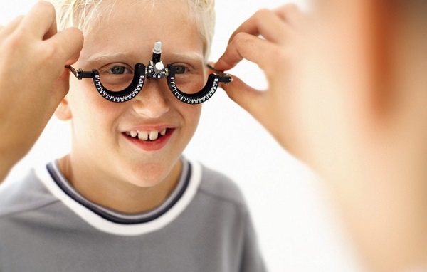 Астигматизм у детей лечение очки