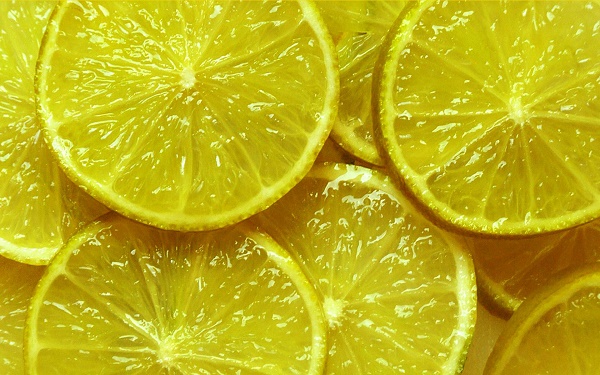 Лимон от запаха чеснока