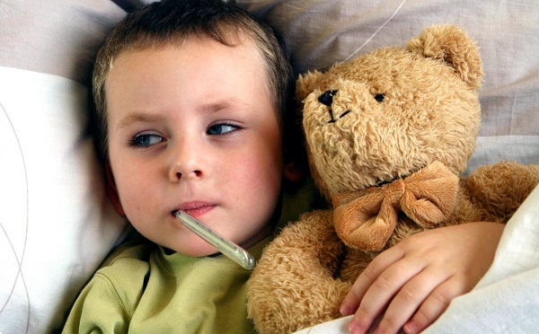 Ребенок сильно потеет во сне причины простуда