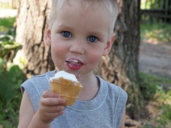 Мороженое при ангине как действует сладость