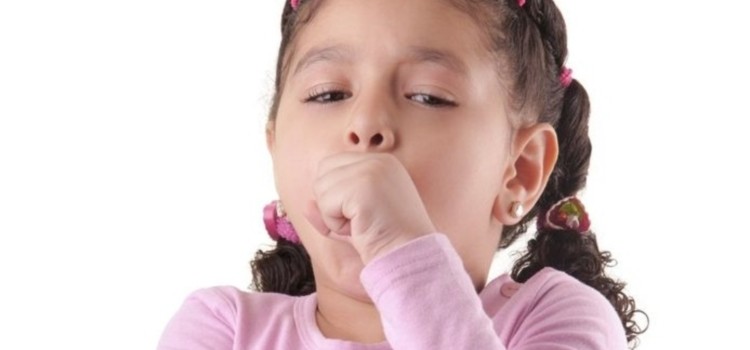 Чем лечить влажный кашель у ребенка и почему он может быть