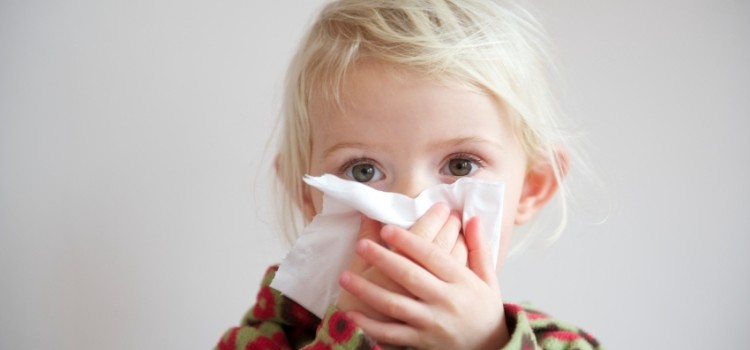 Как эффективно лечить лающий кашель у ребенка: полезные советы
