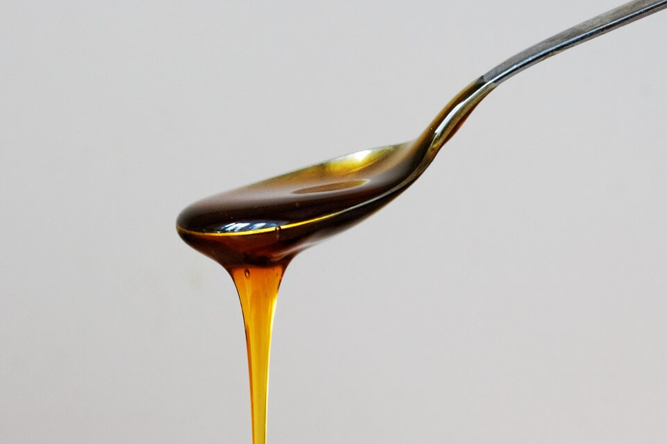Можно ли кормящей маме мед: ограничения и рекомендации