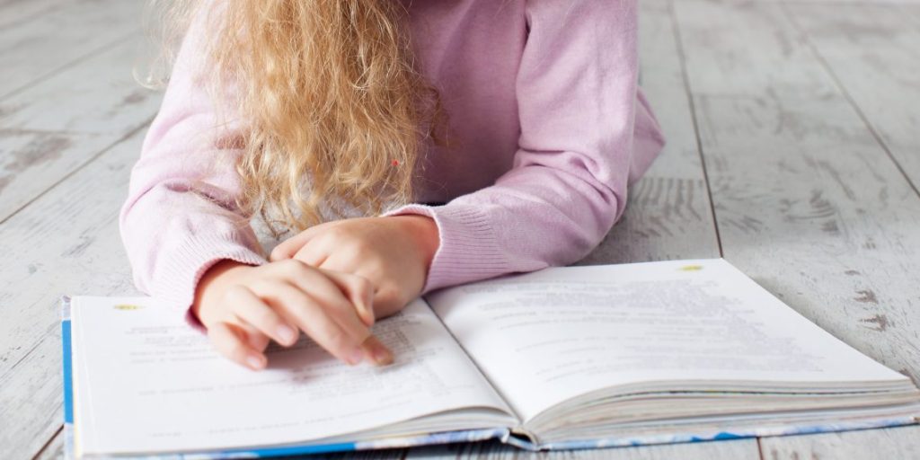 Родителям на заметку: как научить ребенка в 1 классе читать