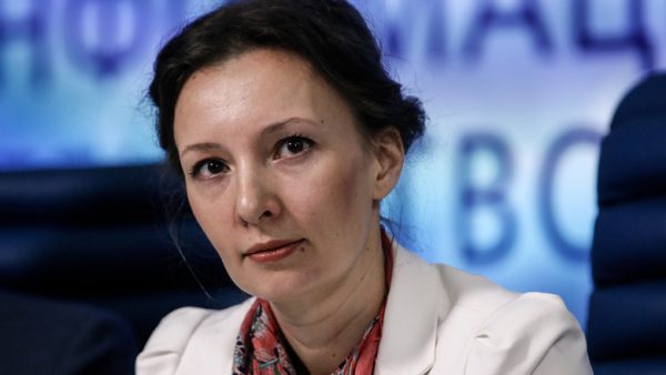 Кузнецова выдвинула идею открыть в Якутии колл-центр по правам ребенка
